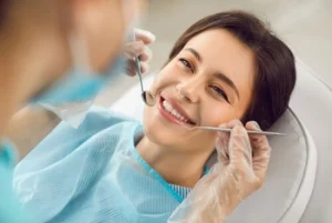 How Do You Clean Your Teeth Under Veneers check